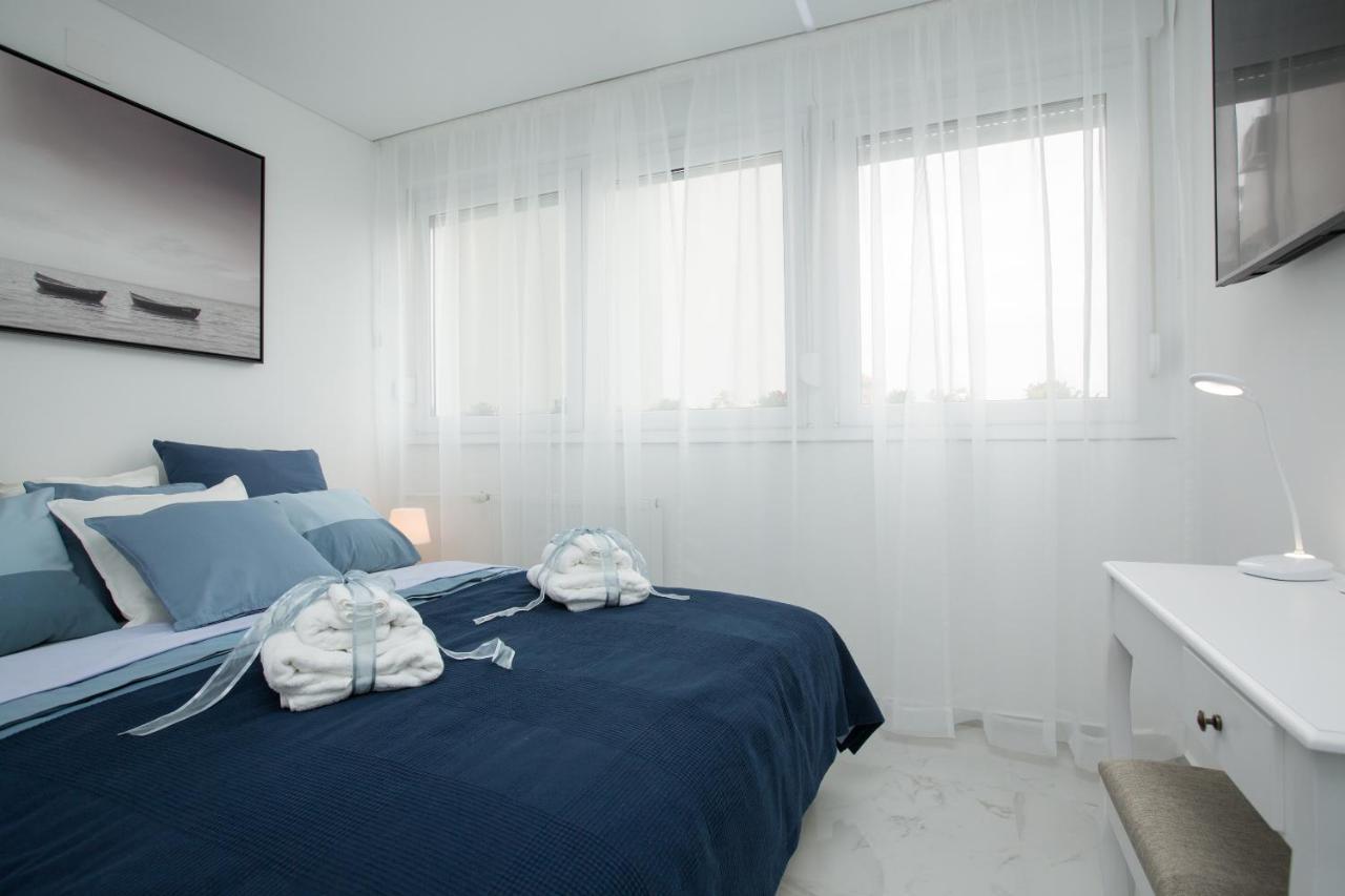 Appartement Modern & Luxury Apt Zagreb Airport W/ Free Wifi à Velika Gorica Extérieur photo