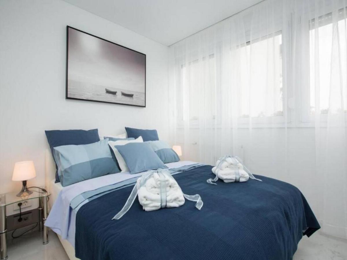 Appartement Modern & Luxury Apt Zagreb Airport W/ Free Wifi à Velika Gorica Extérieur photo